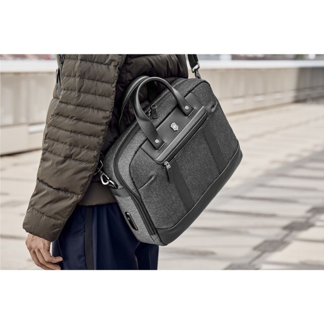 Портфель Victorinox Architecture Urban2 Briefcase 15" Серый - фото №10