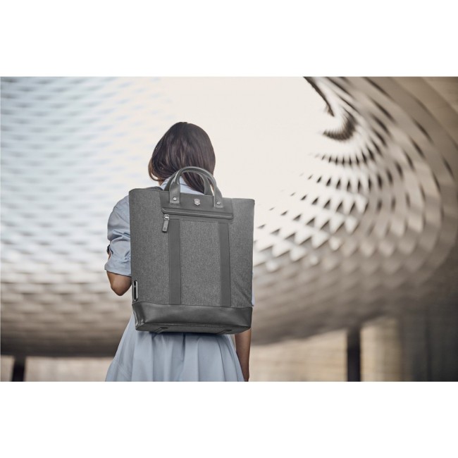 Сумка-рюкзак Victorinox Architecture Urban2 2way Carry Tote 15" Серый - фото №17